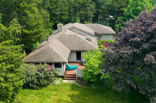 18 Gounod Rd, Westerly, RI 02891-4628