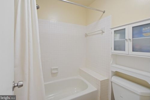 1653 Hugo Cir, Silver Spring MD  20906-5922 exterior