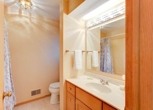 1726 Flamingo Dr, Saint Paul MN  55122-1143 exterior
