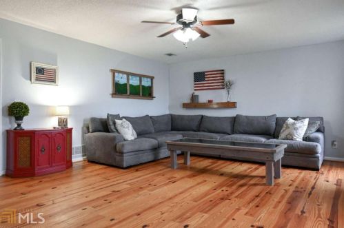 38 Bob White Rd, Colbert, GA 30628-1508