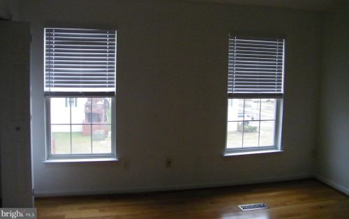 6406 Andrew Matthew Ter, Springfield VA  22150-7826 exterior