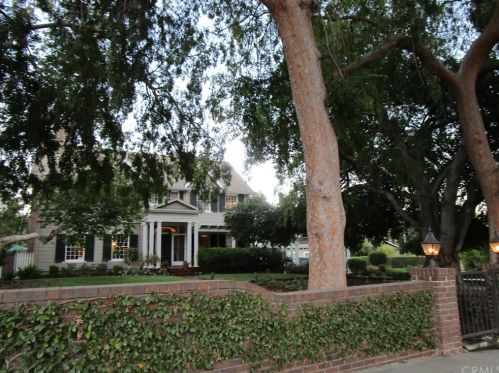 320 Loraine Ave, Glendora, CA 91741-2959