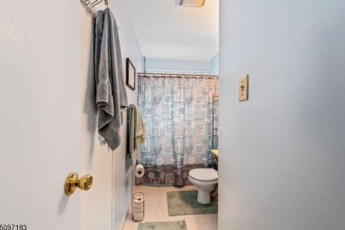 14 Lawrence Dr, Hackettstown NJ  07840-2510 exterior