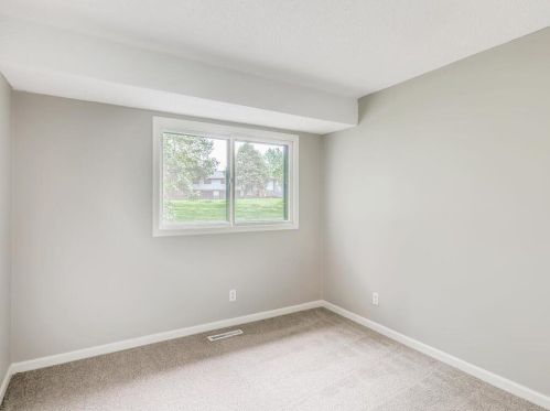 1700 Hickory Hill Dr, Saint Paul MN  55122-2410 exterior