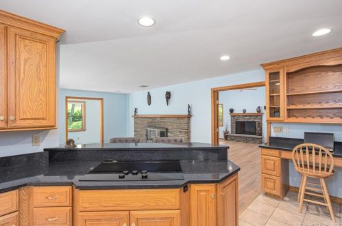 15 Sunset Hill Rd, Wilton CT  06897-4925 exterior