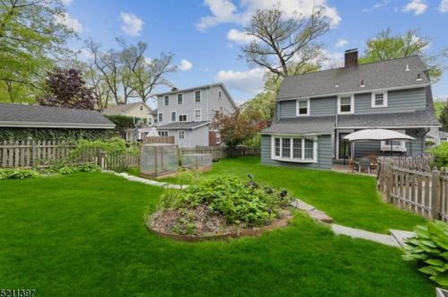 54 Kendal Ave, Maplewood NJ  07040-1143 exterior