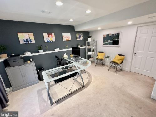 9 Hickory Rd, Carlisle PA 17015-9707 exterior