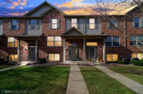 1512 Blackhawk Ct, Wood Dale, IL 60191-2827