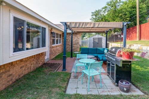 6401 Peggy Dr, Fort Worth TX  76133-4429 exterior