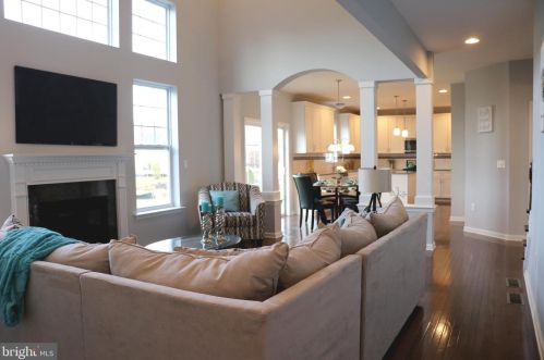 46 Stoneham Rd, Trenton NJ 08638-2746 exterior