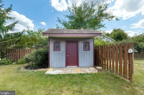 512 Poplar St, Hanover PA 17331-4928 exterior