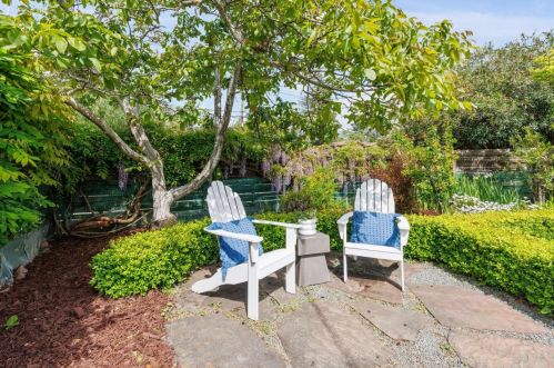 911 Echo Dr, Los Altos CA  94024-4874 exterior