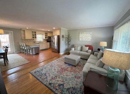 2331 Cortez Way, Atlanta GA  30319-3913 exterior