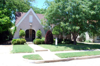 3324 Cockrell Ave, Fort Worth TX  76109-3001 exterior