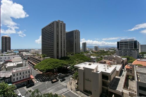 60 Beretania St, Honolulu HI  96817-4752 exterior