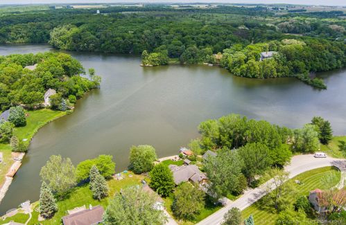 406 Birch Ln, Nelson, IL 61021-8952