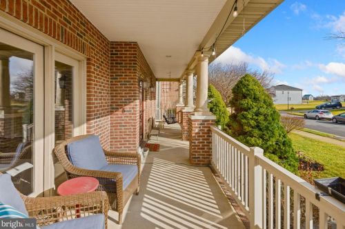 221 Pleasant Hill Dr, Boyce, VA 22620-9606