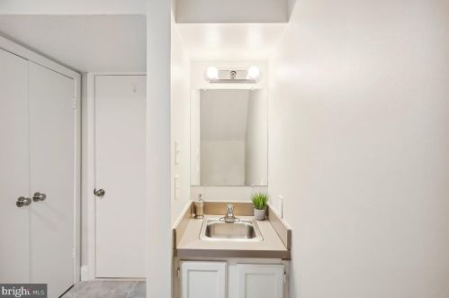 5 London Brg Ct, Silver Spring MD 20906-5713 exterior