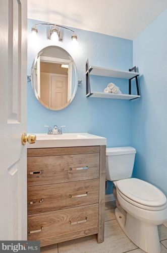 8634 Langport Dr, Springfield VA  exterior