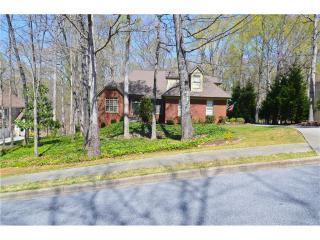 565 Shirerokes Ct, Roswell, GA 30075-2961