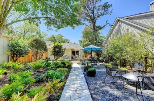 2215 Edison Ave, Atlanta GA  30305-4310 exterior