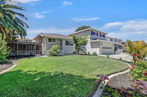 6177 Honeysuckle Dr, Newark, CA 94560-4312