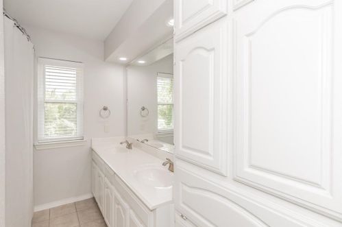 8509 Lake Country Dr, Fort Worth TX  76179-3130 exterior