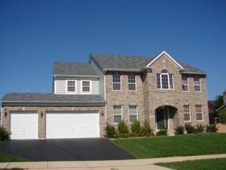 11521 Beacon Ave, Huntley, IL 60142-8190