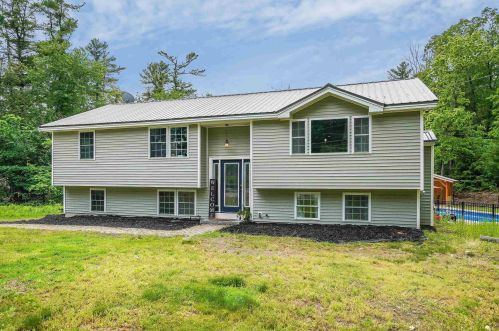 1 Acropolis Ave, Londonderry, NH 03053-3243