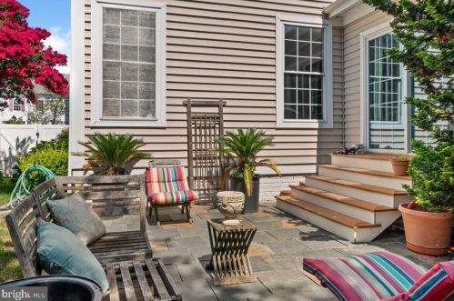 30 St, Trenton NJ 08691-4145 exterior