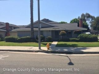4552 Heil Ave, Huntington Beach CA  92649-3285 exterior