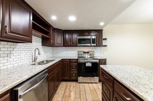219 Rochelle Rd, Irving TX  75062-5706 exterior