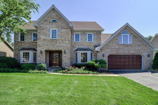 190 Brighton Dr, Wheaton, IL 60189-2001