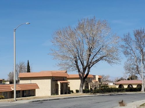 43649 Stanridge Ave, Lancaster, CA 93535-4003
