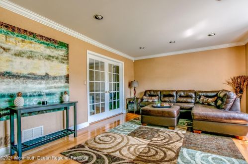 149 Bowne Rd, Tinton Falls NJ  07712-2519 exterior