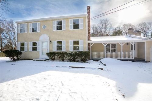 18 Evergreen Rd, Glocester, RI 02814-2010