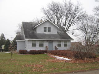 111 Main St, Baileyville, IL 61007-9751