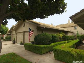 7412 Del Cielo Way, Modesto, CA 95356-8851