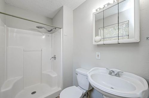 16723 Lk Cir, Conroe TX  77302-5343 exterior