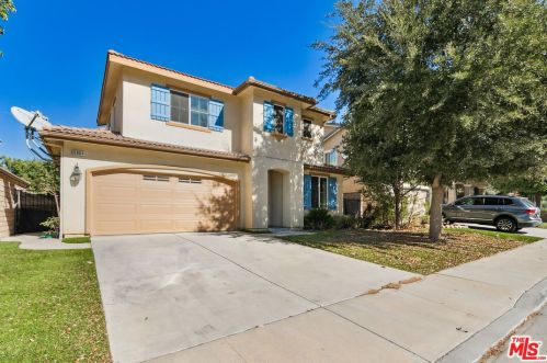 5861 Oak Fern Ct, Simi Valley, CA 93063-4593