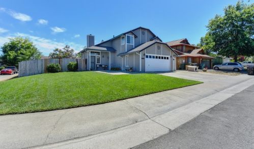 7064 Castle Creek Way, Rio Linda, CA 95673-2441