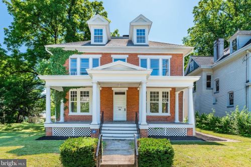 629 Hanover St, Carlisle PA  17013-1993 exterior