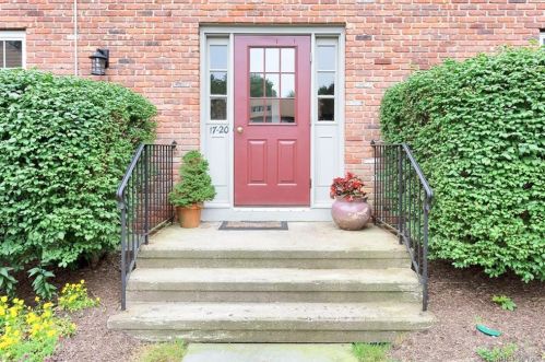 18 Village Walk, Wilton, CT 06897-4033