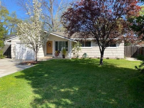 8879 Fortuna Way, Citrus Heights, CA 95662-4509