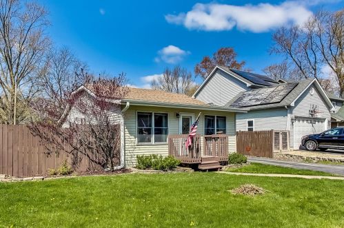 170 Greenfield Ave, Bull Valley, IL 60014-5230