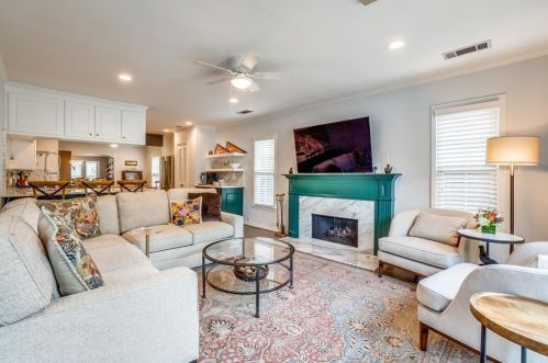 4408 Greenbrier Dr, Dallas TX  75225-6641 exterior