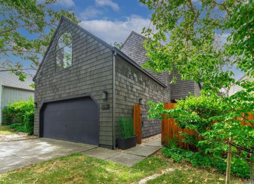 596 March Ave, Healdsburg, CA 95448-3356