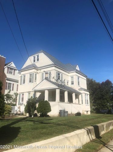 44 Drs James Parker Blvd, Tinton Falls, NJ 07701-1506