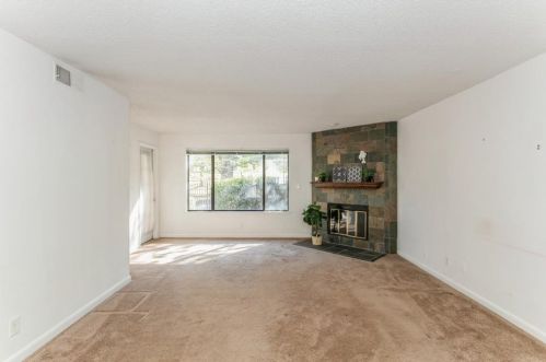33 Finch Trl, Atlanta GA  30308-2418 exterior