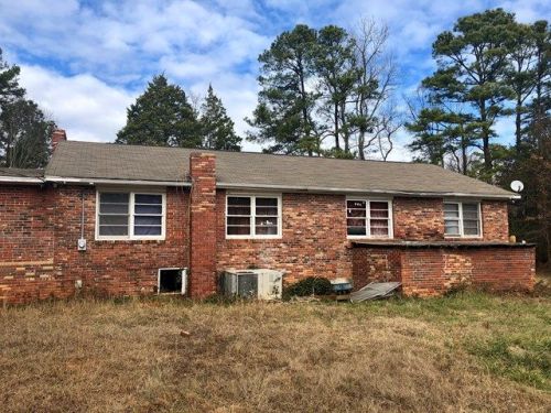 1521 Deadfall Rd, Hodges, SC 29653-9424